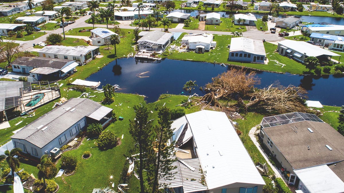 Le immagini aeree al di fuori del nadir mostrano i danni a un quartiere di Naples, in Florida, a seguito dell'uragano Irma