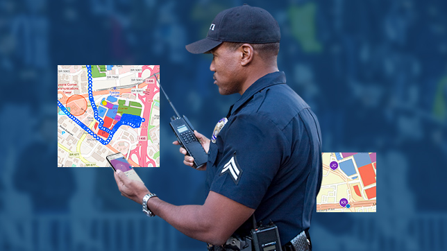 Membro del team di sicurezza che mantiene un dispositivo mobile e una ricetrasmittente tra quadrati ritagliati di mappe e un pulsante di riproduzione sovrapposto 