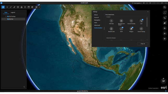 Un'immagine della terra dallo spazio con acqua blu e aree verdi con un riquadro di testo di colore nero, popup, che rappresenta l'interfaccia utente ArcGIS Earth 