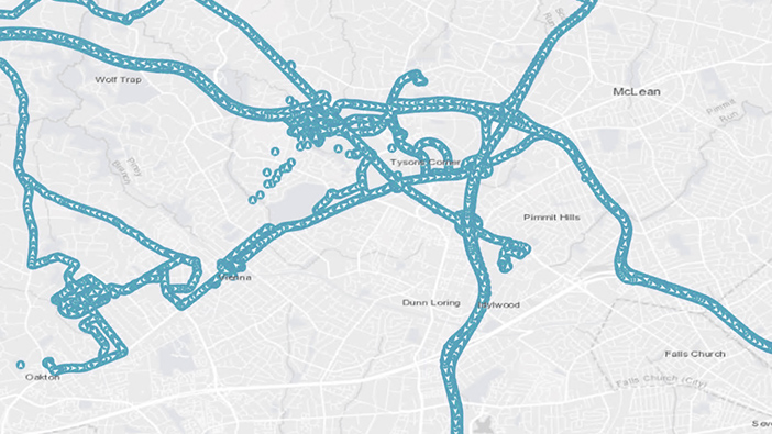 Mappa di strada blu chiara con punti di dati sparsi di colore blu e diverse strade evidenziate in blu per tutta la mappa